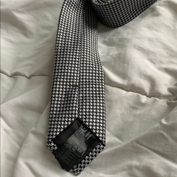 Houndstooth - Picture 2 of 3